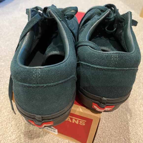 Vans Old Skool black outsole Dark Green suede Men 10.5/Women 12.0 - Picture 5 of 6